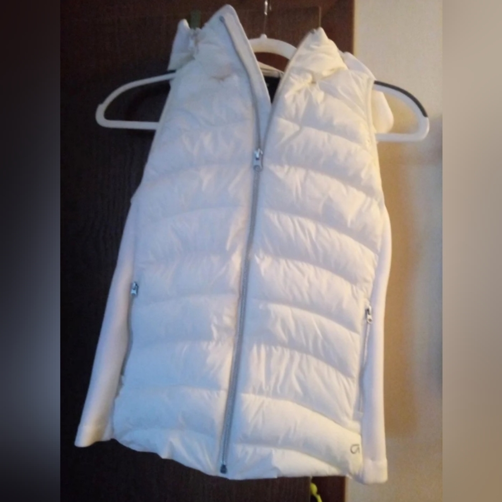 WOMENS GAP FIT PUFFER VEST